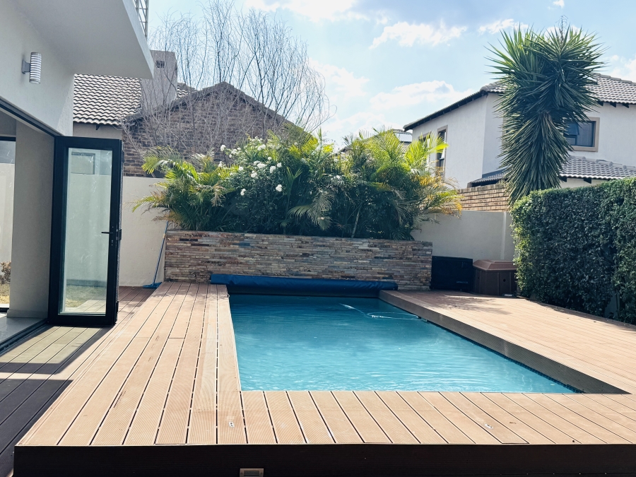 3 Bedroom Property for Sale in Rua Vista Gauteng