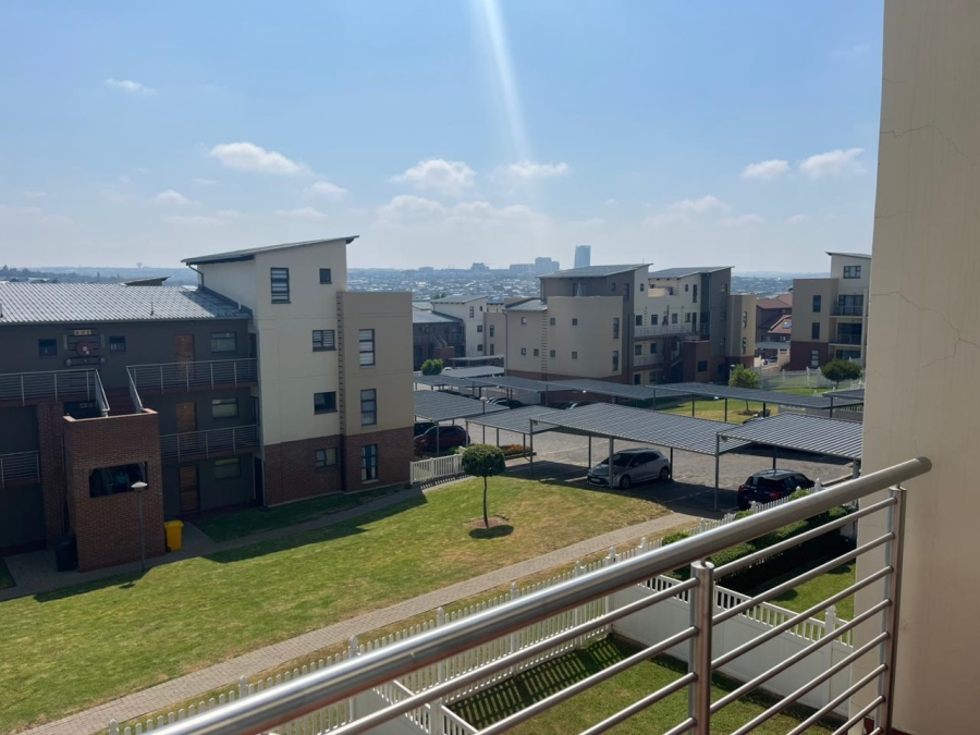 1 Bedroom Property for Sale in Barbeque Downs Gauteng