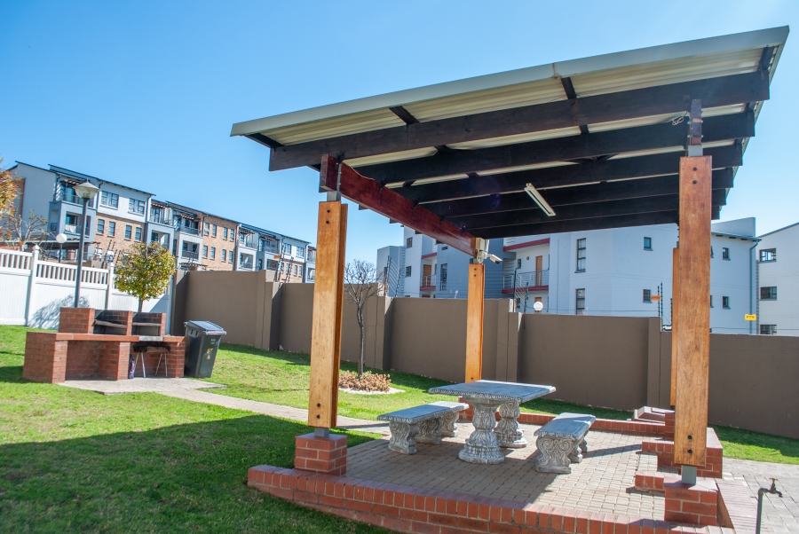 1 Bedroom Property for Sale in Barbeque Downs Gauteng