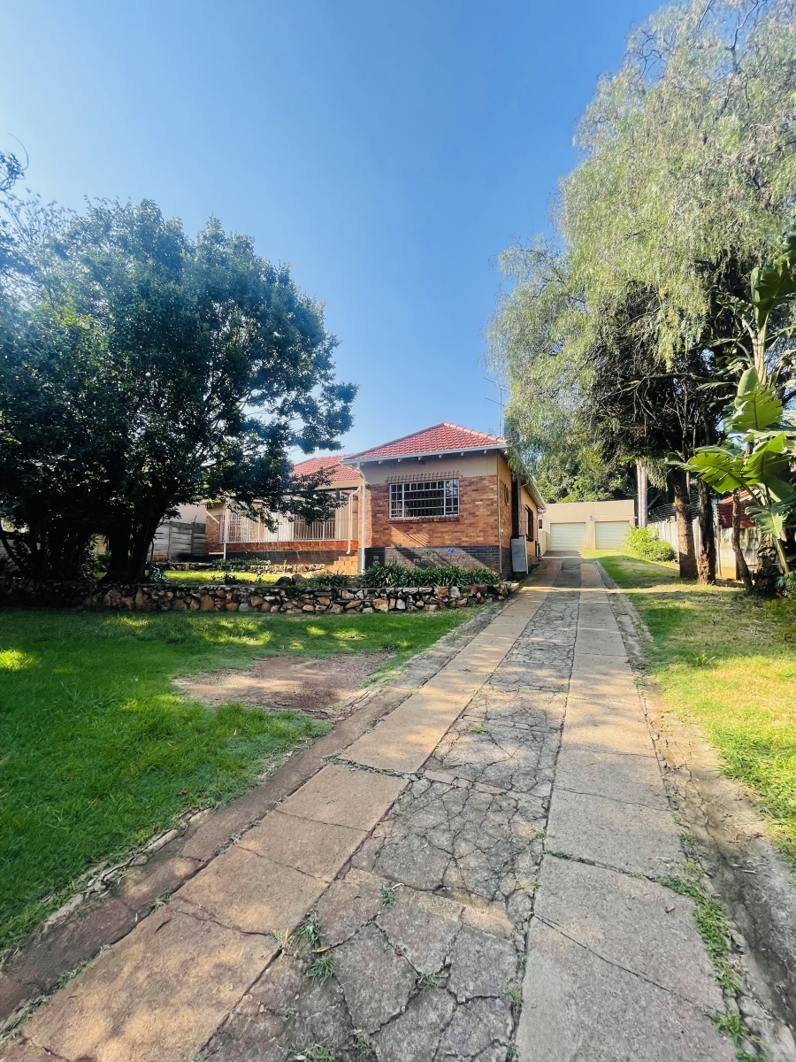 4 Bedroom Property for Sale in Emmarentia Gauteng