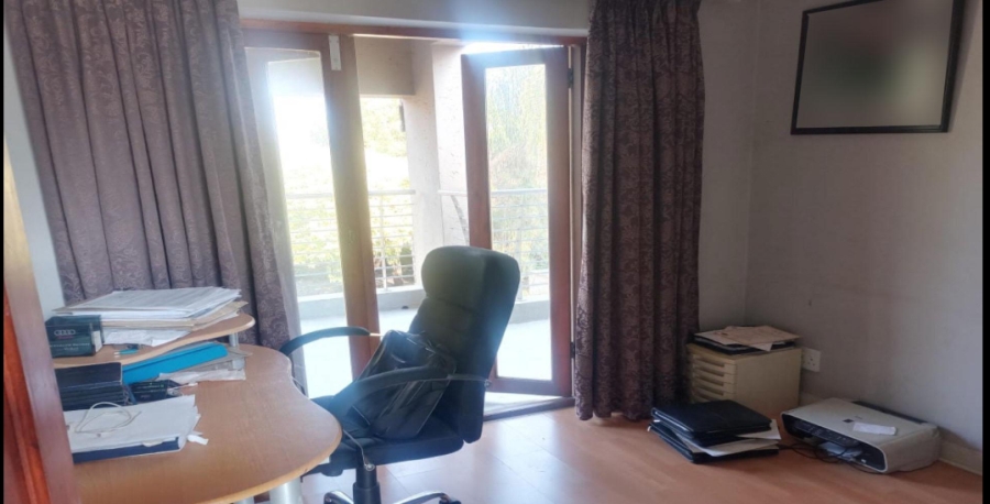 3 Bedroom Property for Sale in Monavoni Gauteng