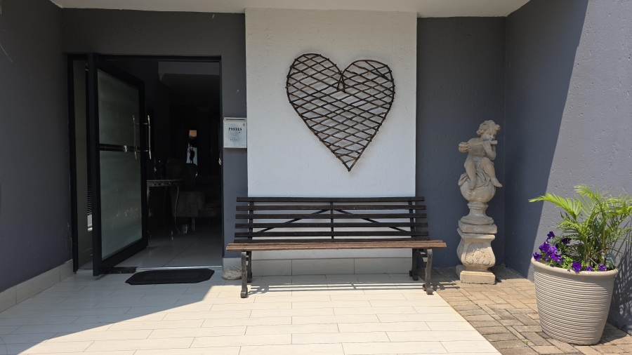 3 Bedroom Property for Sale in Eldo Lakes Estate Gauteng