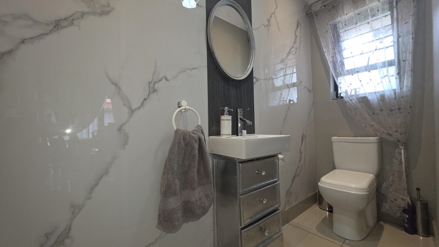 3 Bedroom Property for Sale in Eldo Lakes Estate Gauteng