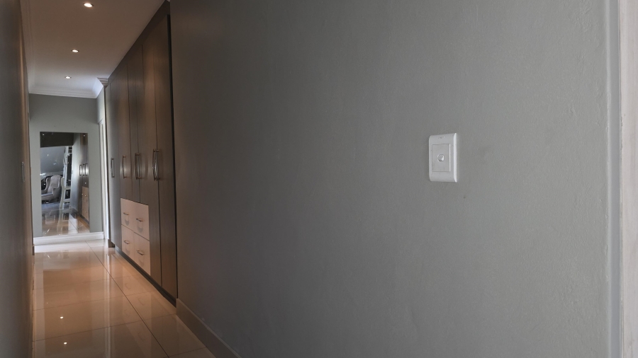 3 Bedroom Property for Sale in Eldo Lakes Estate Gauteng