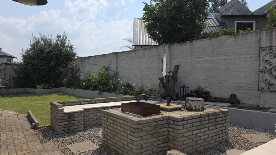 3 Bedroom Property for Sale in Eldo Lakes Estate Gauteng