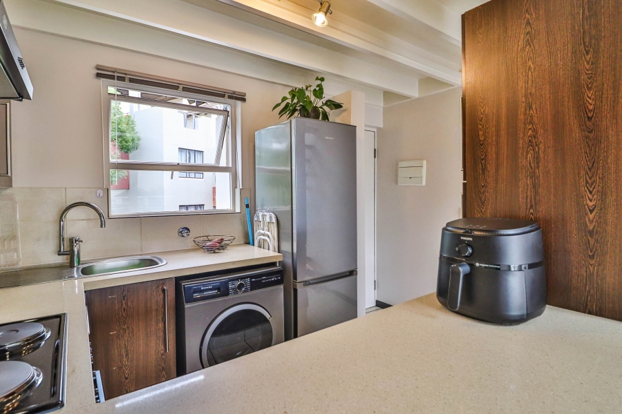 1 Bedroom Property for Sale in Bryanston Gauteng