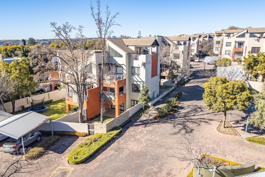 1 Bedroom Property for Sale in Bryanston Gauteng