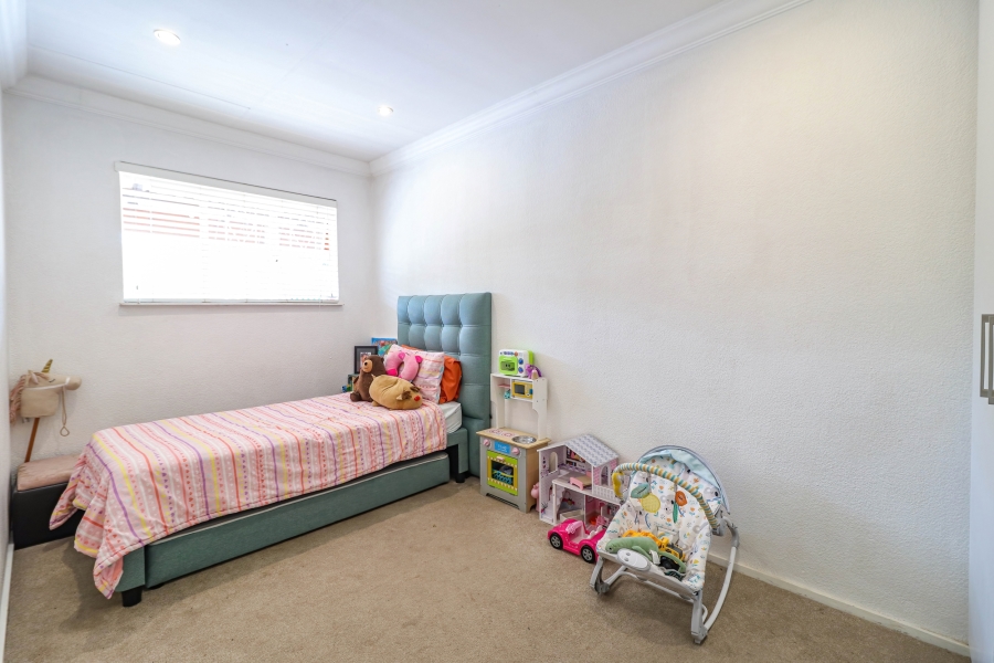 2 Bedroom Property for Sale in Robindale Gauteng