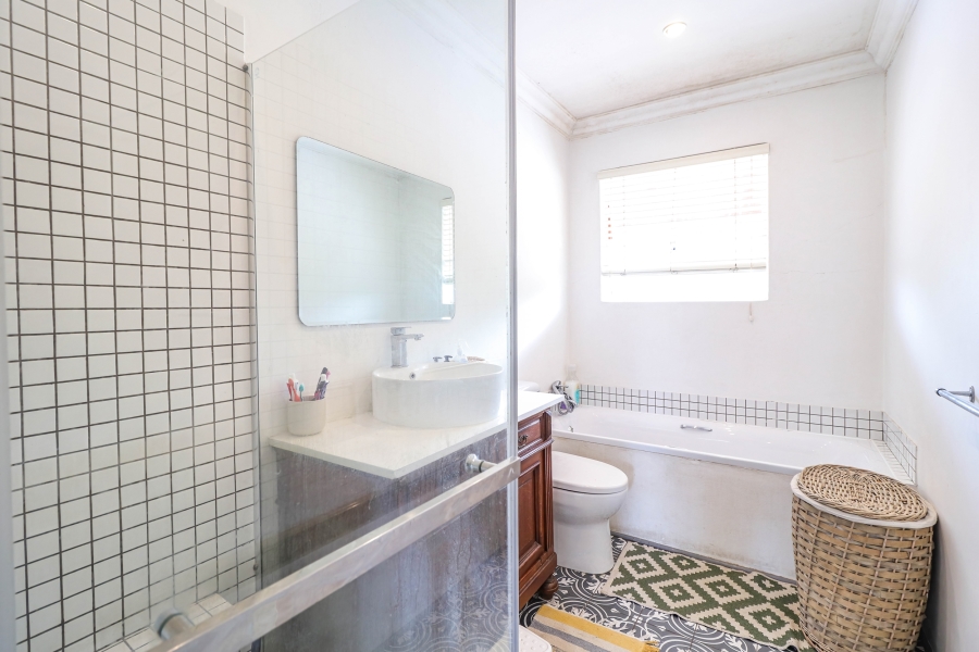 2 Bedroom Property for Sale in Robindale Gauteng