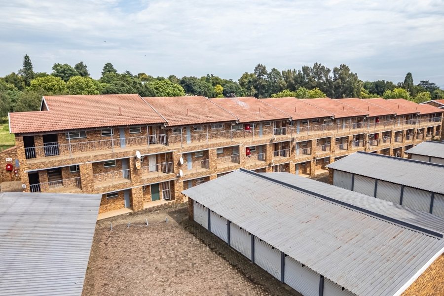 2 Bedroom Property for Sale in Robindale Gauteng