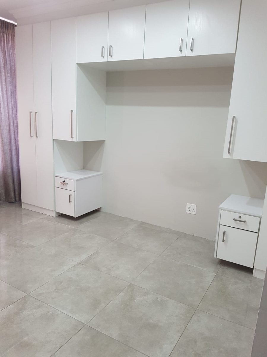 1 Bedroom Property for Sale in Orchards Gauteng