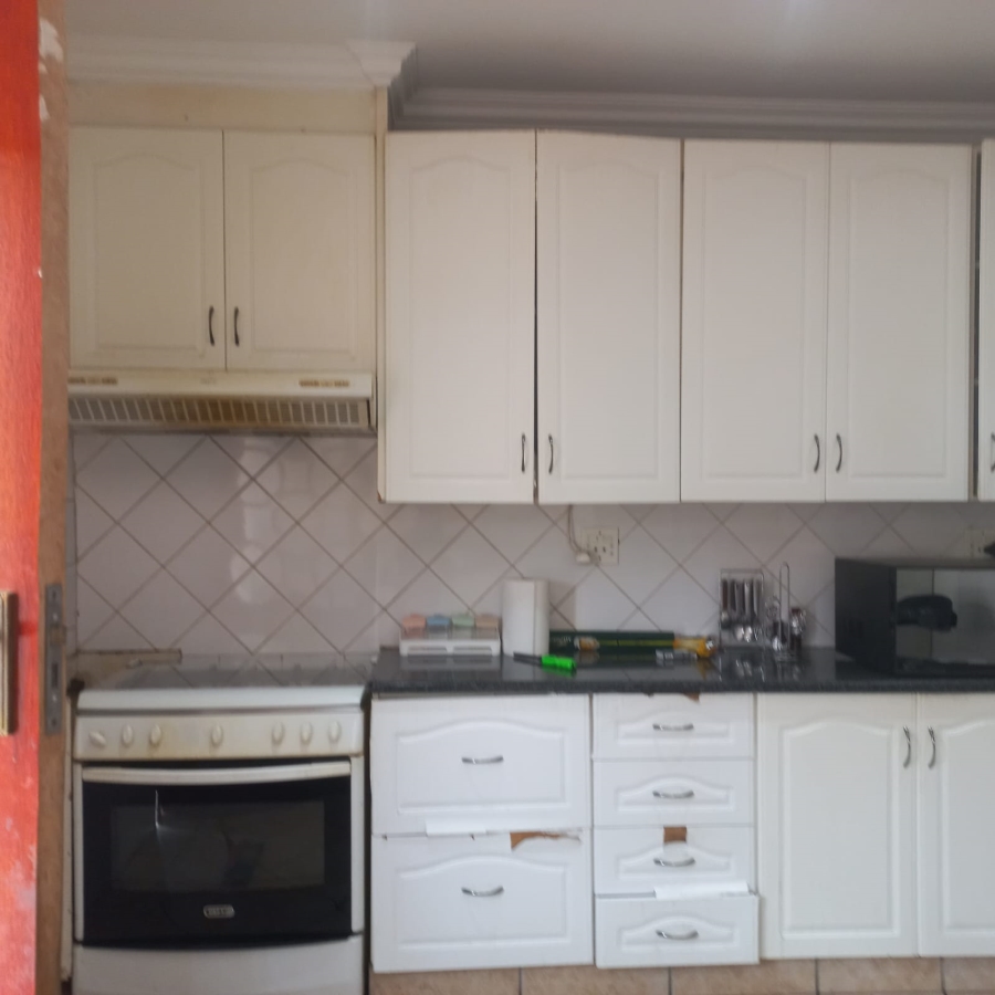 4 Bedroom Property for Sale in Sydenham Gauteng