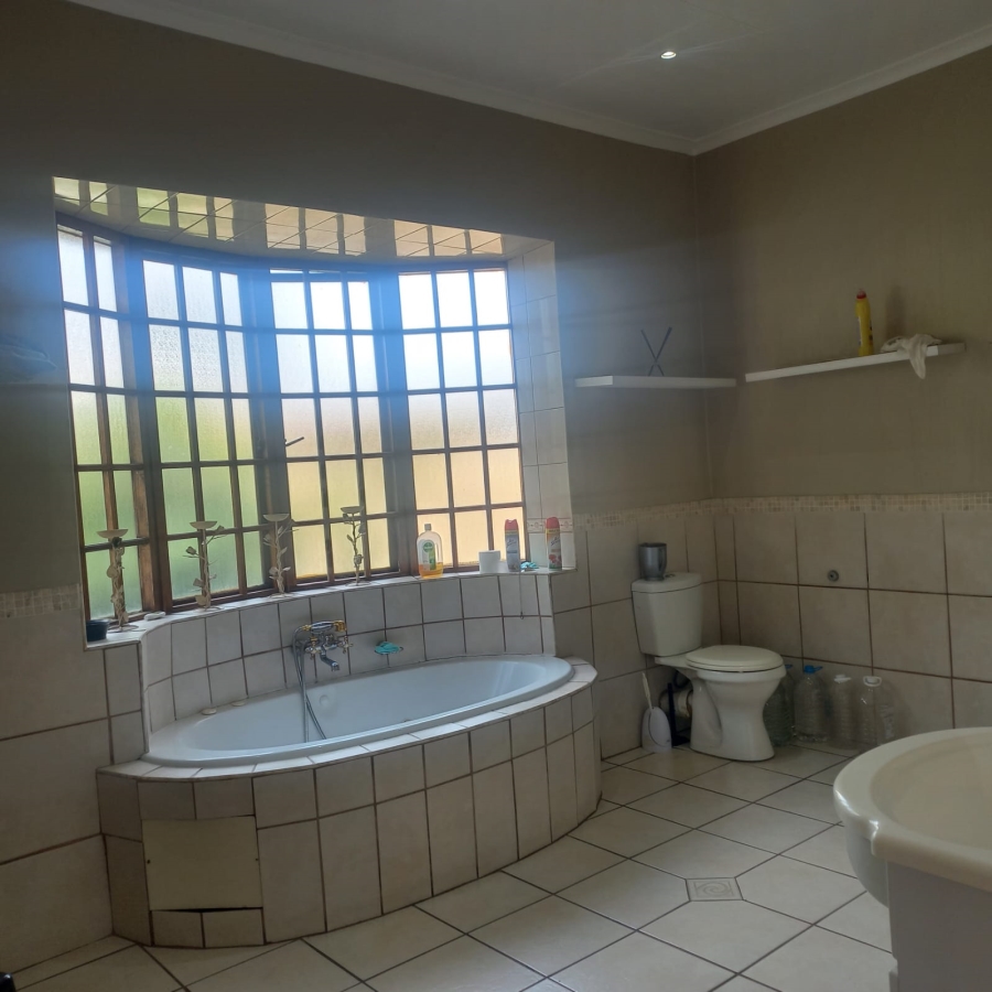 4 Bedroom Property for Sale in Sydenham Gauteng