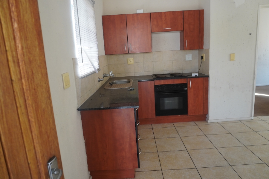 1 Bedroom Property for Sale in Klippoortje Gauteng