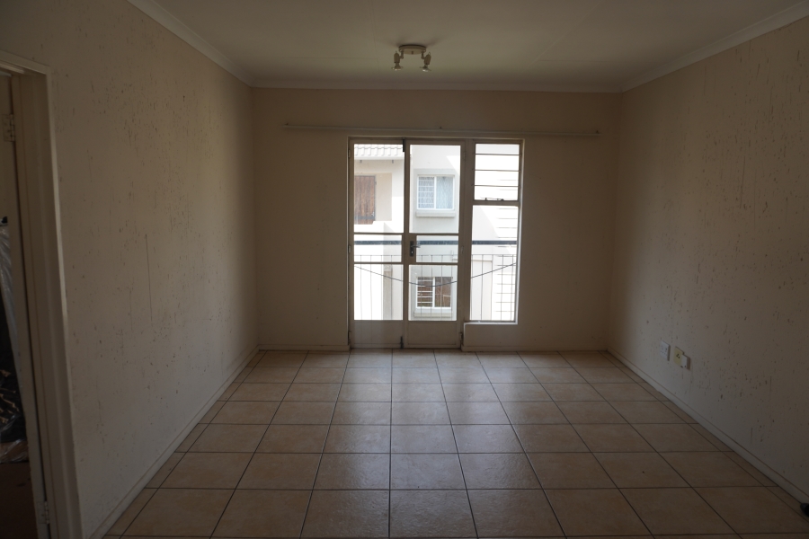 1 Bedroom Property for Sale in Klippoortje Gauteng