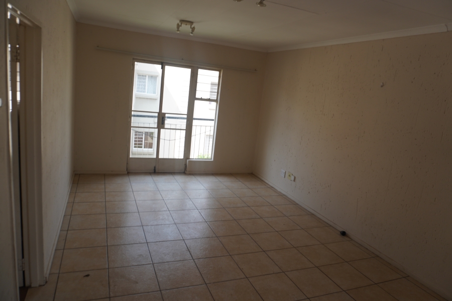 1 Bedroom Property for Sale in Klippoortje Gauteng