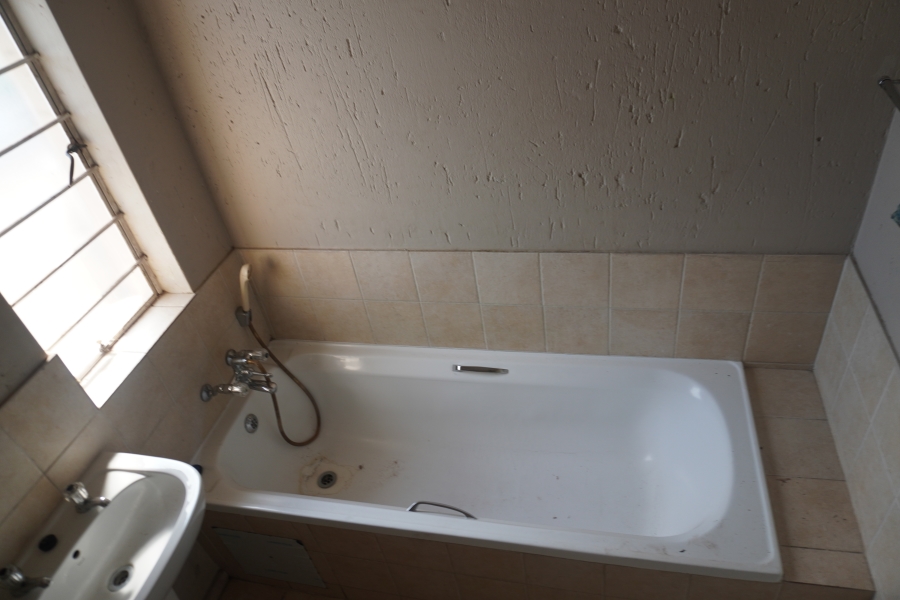 1 Bedroom Property for Sale in Klippoortje Gauteng