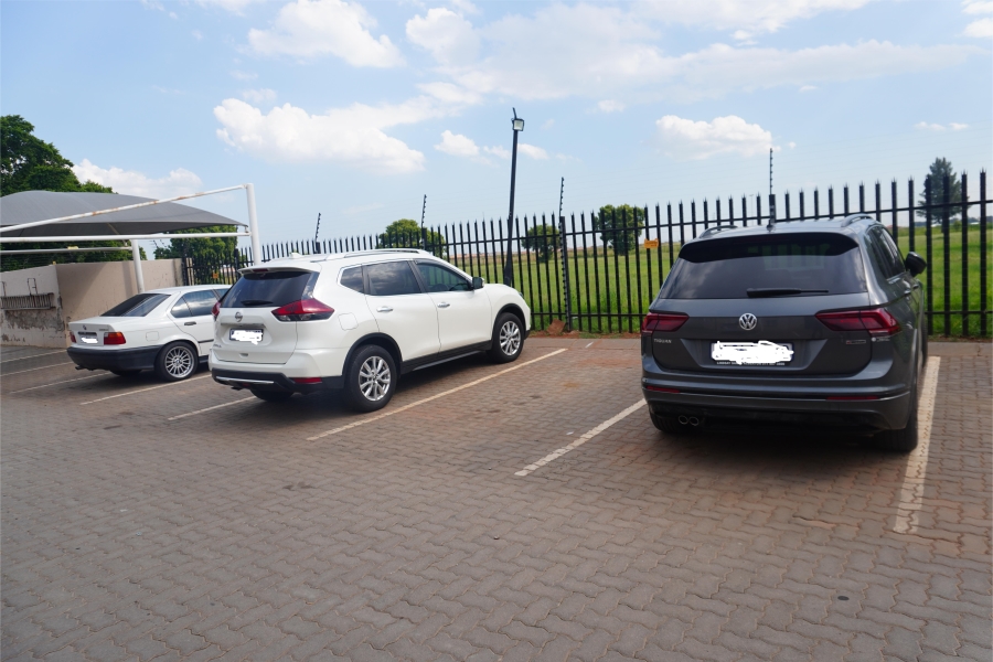 1 Bedroom Property for Sale in Klippoortje Gauteng