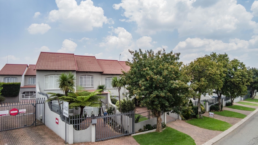 3 Bedroom Property for Sale in Eden Glen Gauteng