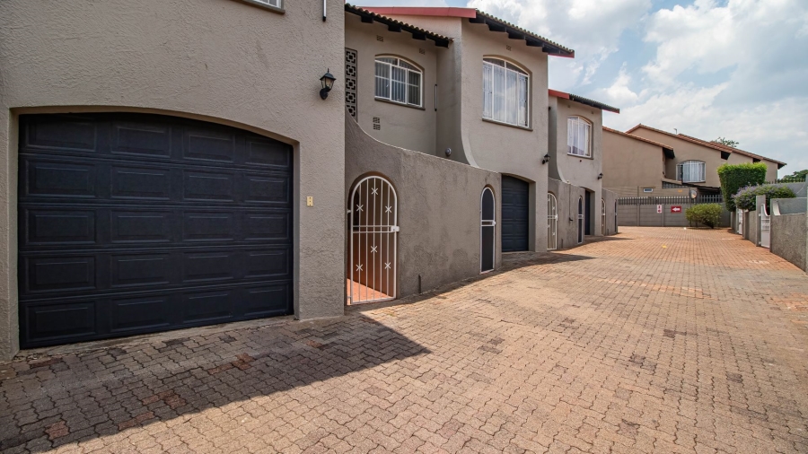 3 Bedroom Property for Sale in Eden Glen Gauteng