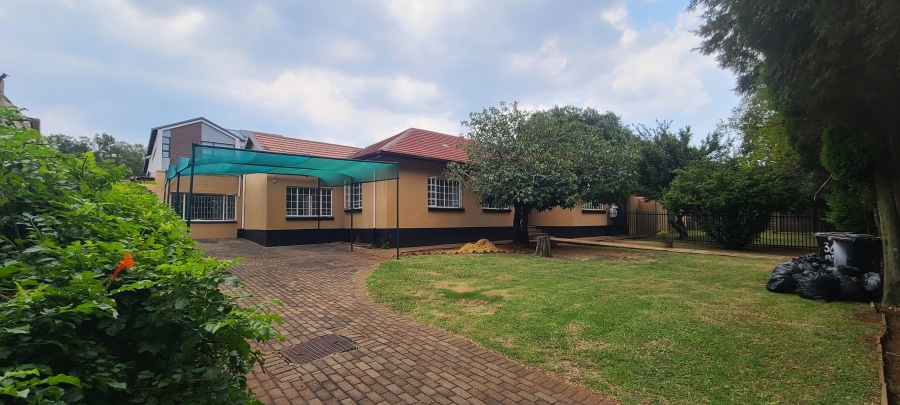 To Let 6 Bedroom Property for Rent in Edendale Gauteng