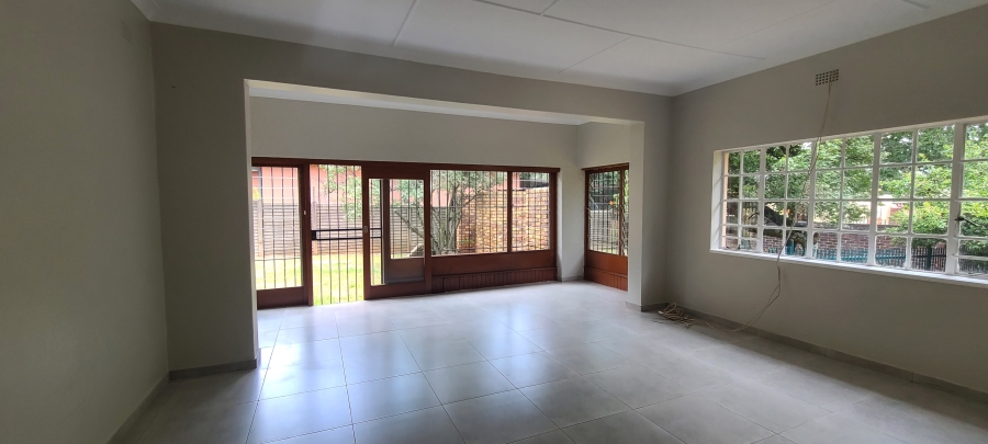 To Let 6 Bedroom Property for Rent in Edendale Gauteng