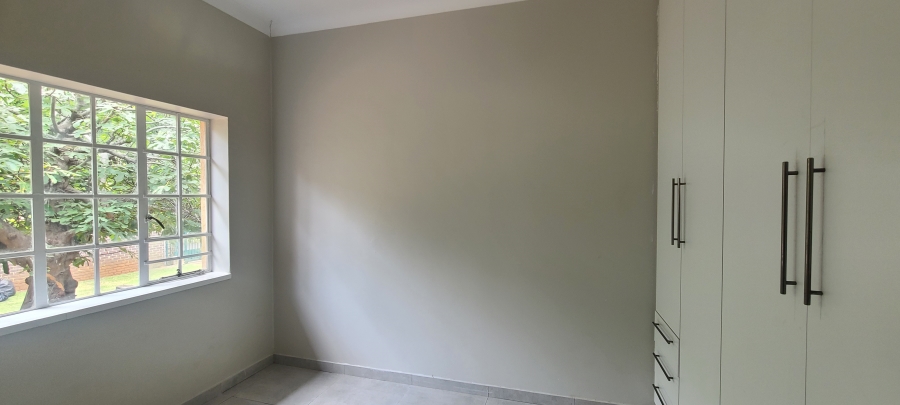 To Let 6 Bedroom Property for Rent in Edendale Gauteng