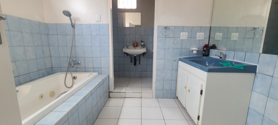 To Let 6 Bedroom Property for Rent in Edendale Gauteng