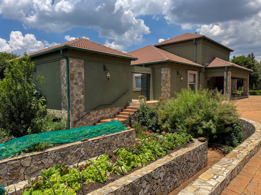 4 Bedroom Property for Sale in Blue Saddle Ranches Gauteng