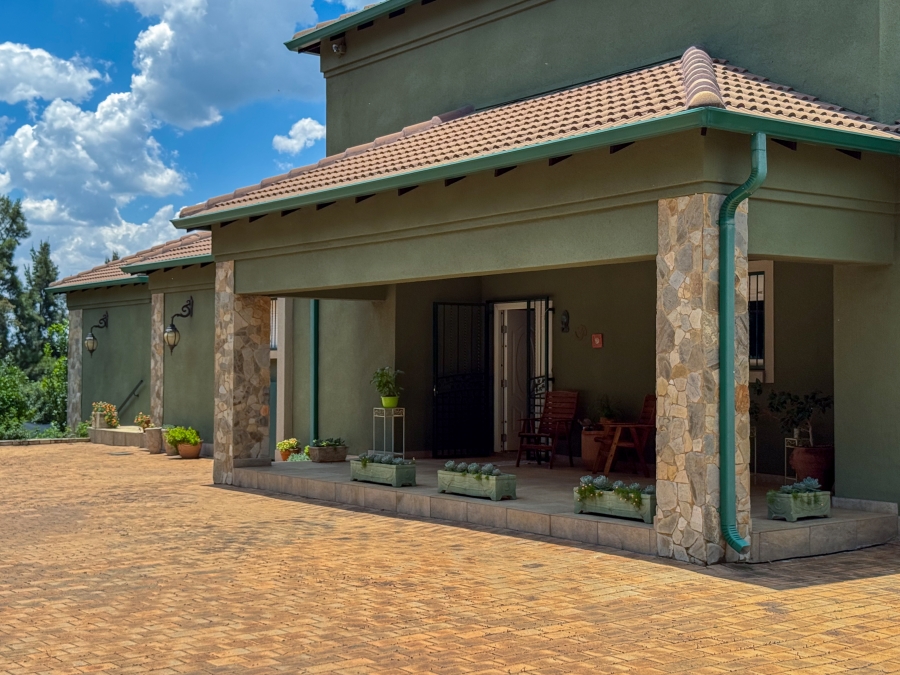 4 Bedroom Property for Sale in Blue Saddle Ranches Gauteng