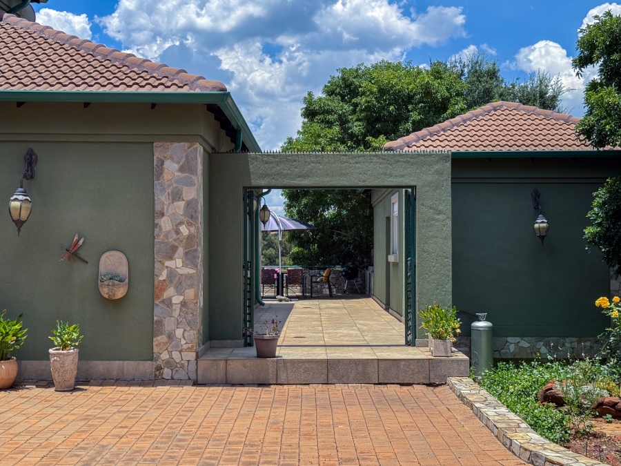 4 Bedroom Property for Sale in Blue Saddle Ranches Gauteng