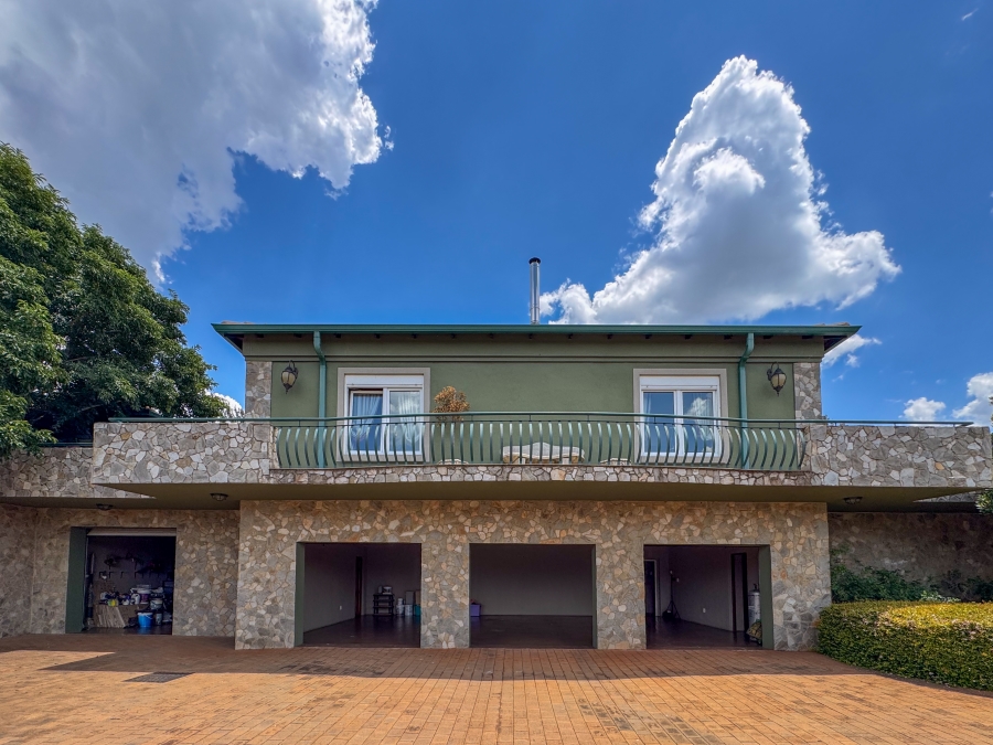 4 Bedroom Property for Sale in Blue Saddle Ranches Gauteng