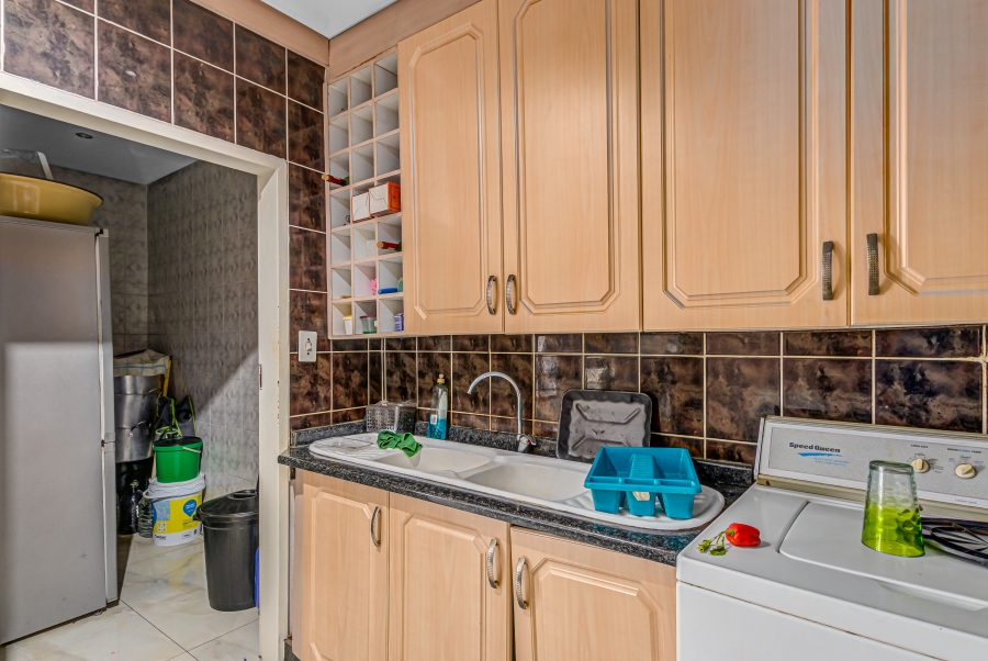 7 Bedroom Property for Sale in Kelvin Gauteng