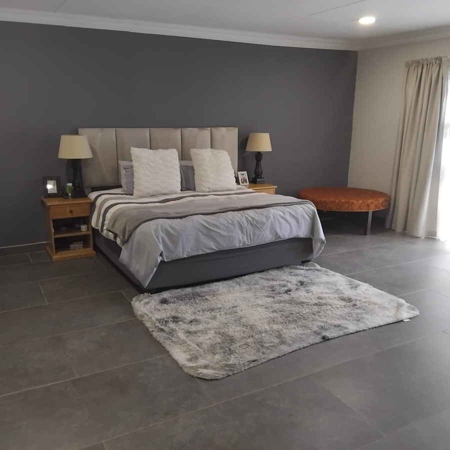 4 Bedroom Property for Sale in Ruimsig Gauteng