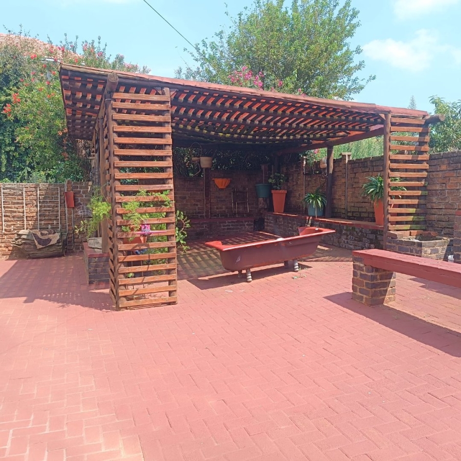 3 Bedroom Property for Sale in Witpoortjie Gauteng