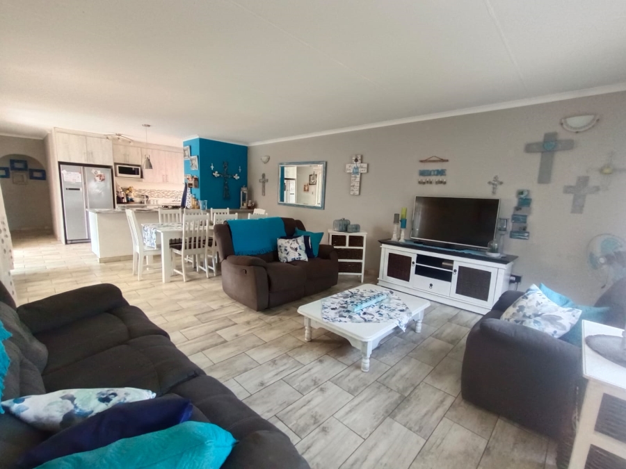 3 Bedroom Property for Sale in Helikonpark Gauteng