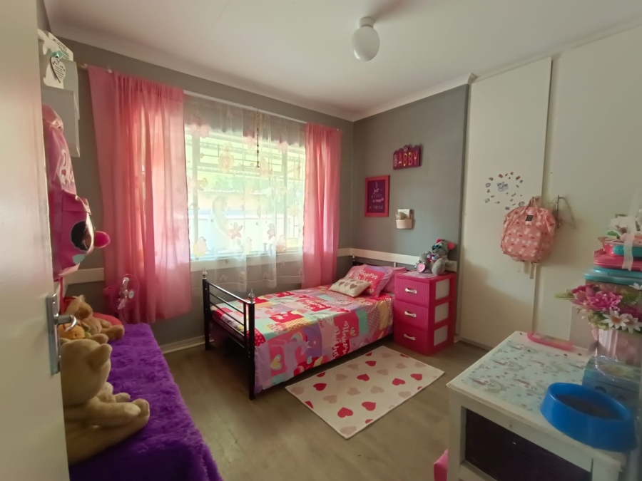 3 Bedroom Property for Sale in Helikonpark Gauteng