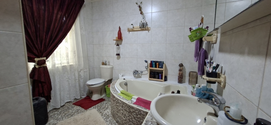 3 Bedroom Property for Sale in Silverfields Gauteng