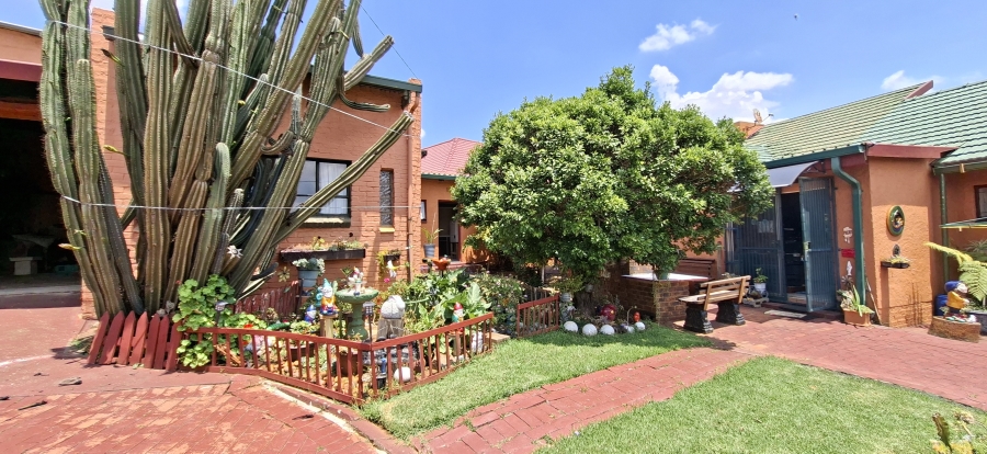 3 Bedroom Property for Sale in Silverfields Gauteng