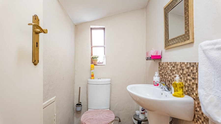 4 Bedroom Property for Sale in Brooklyn Gauteng