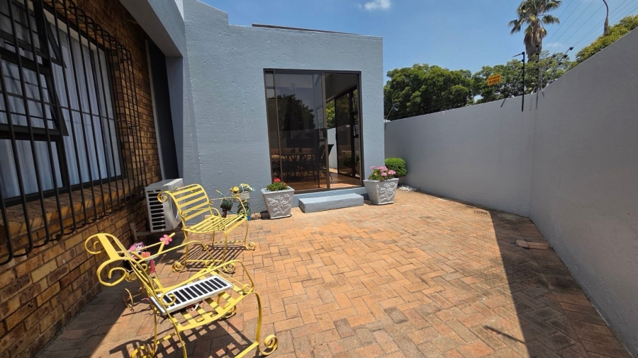 2 Bedroom Property for Sale in Beyers Park Gauteng