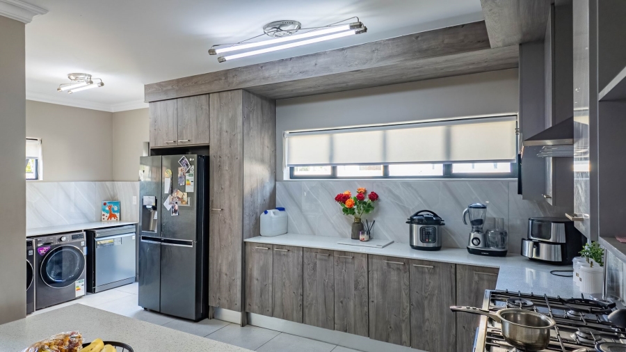 3 Bedroom Property for Sale in Sinoville Gauteng