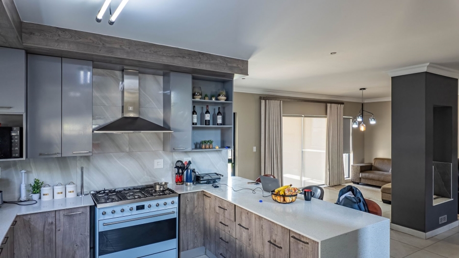 3 Bedroom Property for Sale in Sinoville Gauteng