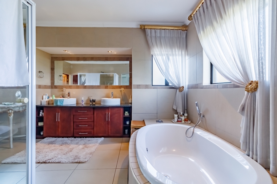 4 Bedroom Property for Sale in Midlands Estate Gauteng