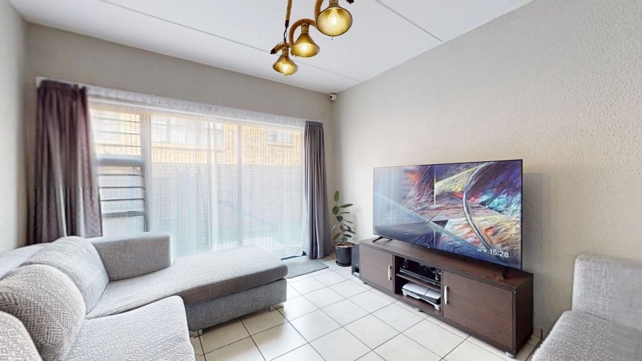 2 Bedroom Property for Sale in Klippoortjie Gauteng