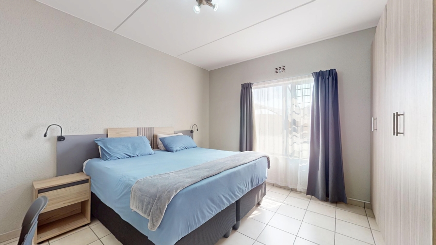 2 Bedroom Property for Sale in Klippoortjie Gauteng