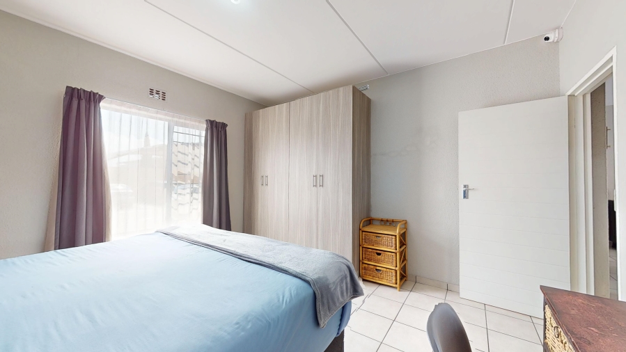 2 Bedroom Property for Sale in Klippoortjie Gauteng