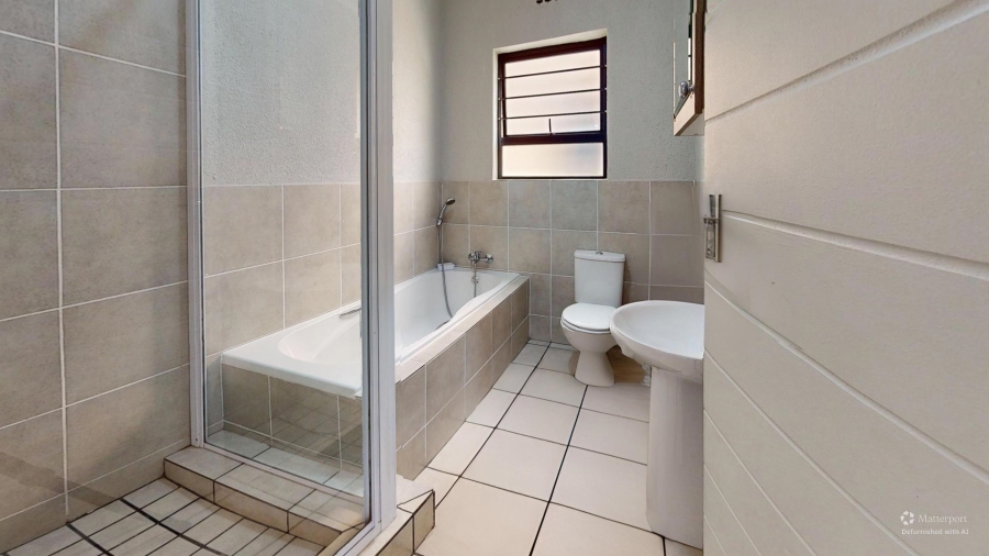 2 Bedroom Property for Sale in Klippoortjie Gauteng