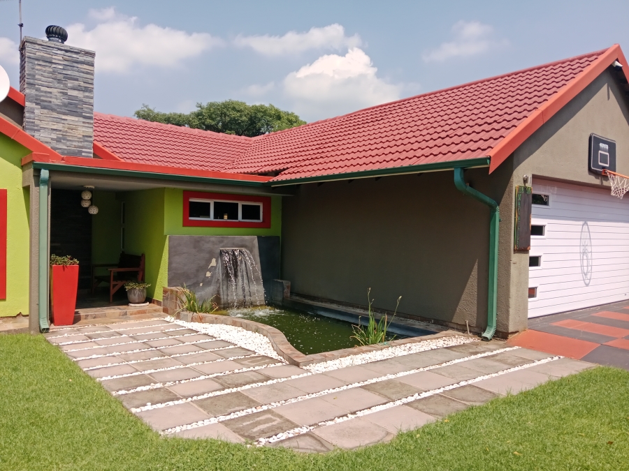 4 Bedroom Property for Sale in Brackendowns Gauteng
