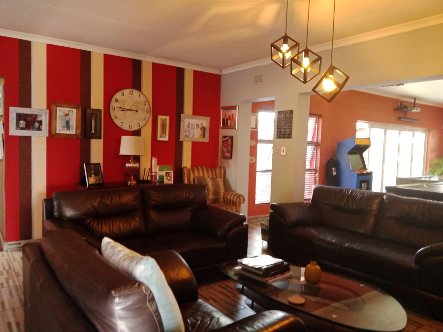 4 Bedroom Property for Sale in Brackendowns Gauteng